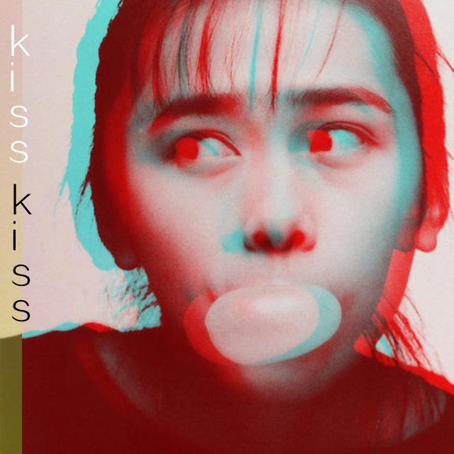 k i s s k i s s