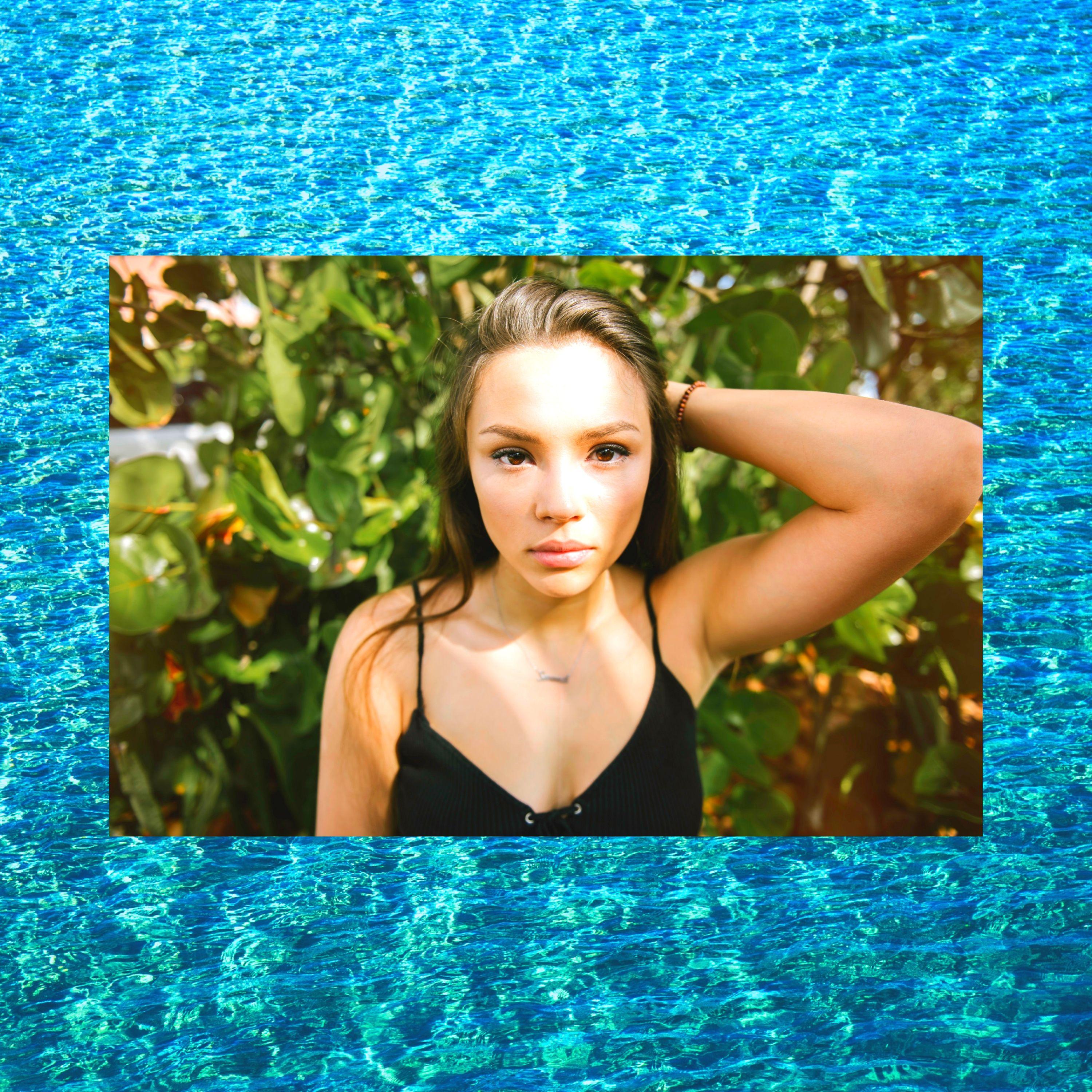 Tropical Tanline
